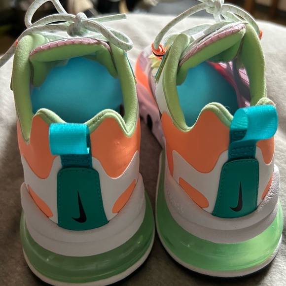Nike Air270 Sneakers - Picture 4 of 4